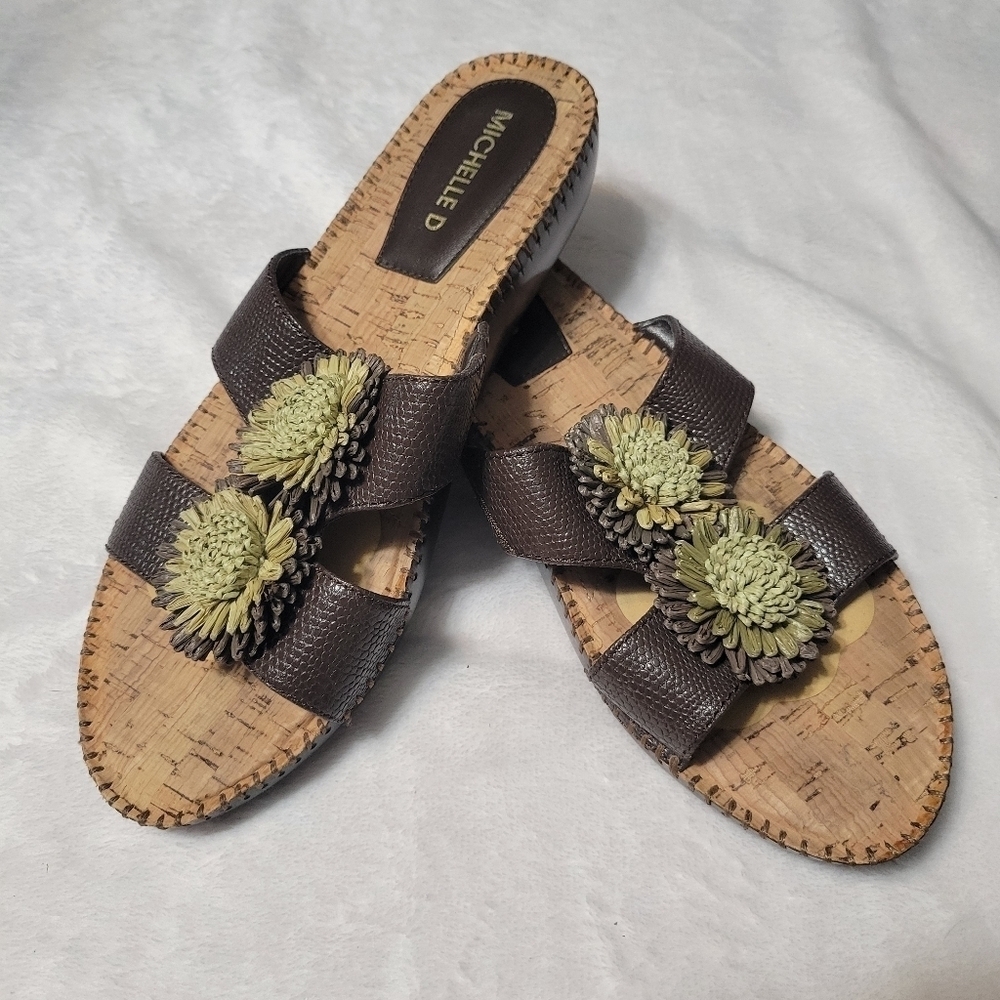Michelle d sandals, size 9, brown with flower